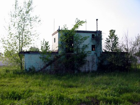 Maple City Drive-In Theatre - Rear Of Projection - Photo From Water Winter Wonderland (newer photo)